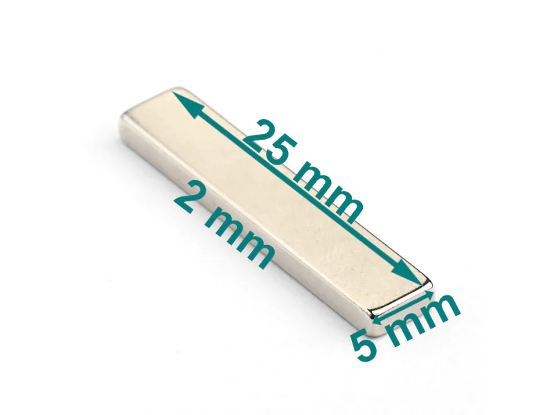 Magnes — długość 25 mm, szerokość 5 mm, wysokość 2 mm — neodymowy (N38) Magnes — długość 25 mm, szerokość 5 mm, wysokość 2 mm — neodymowy (N38)