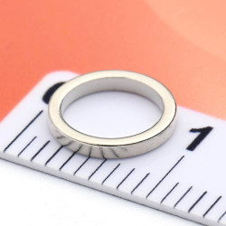 Magnes neodymowy — średnica ⌀8 mm, otwór ⌀6,3 mm, grubość 1,2 mm — pierścieniowy