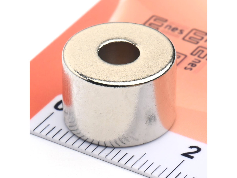 Magnes neodymowy— średnica ⌀14,8 mm, otwór ⌀5,2 mm, grubość 10 mm —  pierścieniowy (N38)