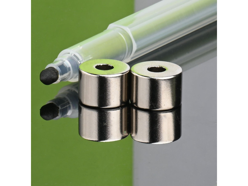 Magnes neodymowy— średnica ⌀14,8 mm, otwór ⌀5,2 mm, grubość 10 mm —  pierścieniowy (N38)
