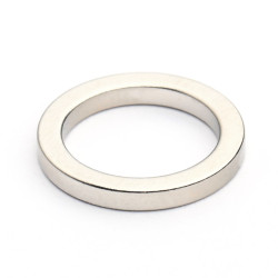 Magnes neodymowy — średnica ⌀16 mm, otwór ⌀12 mm, grubość 2 mm — pierścieniowy (N38)