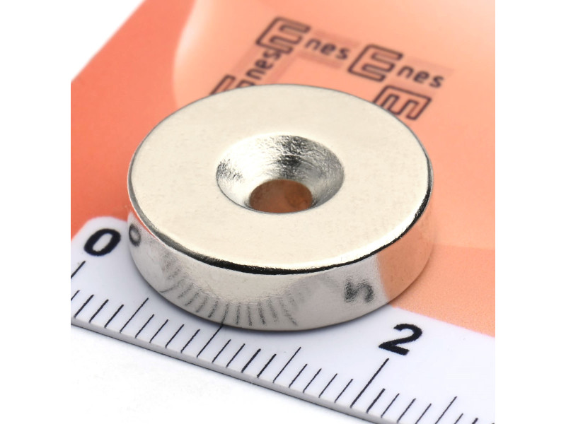 Magnes okrągły, z otworem pod wkręt — ⌀18 mm, ⌀7,2/⌀3,6 mm, wys. 5 mm — neodymowy (N42)