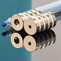 Magnes okrągły, z otworem pod wkręt — ⌀18 mm, ⌀7,2/⌀3,6 mm, wys. 5 mm — neodymowy (N42)