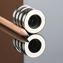 Magnes neodymowy — średnica ⌀27 mm, otwór ⌀16 mm, grubość 5 mm — pierścieniowy (N38)