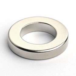 Magnes neodymowy — średnica ⌀27 mm, otwór ⌀16 mm, grubość 5 mm — pierścieniowy (N38)