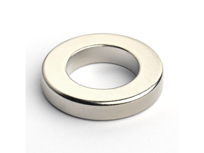 Magnes neodymowy — średnica ⌀27 mm, otwór ⌀16 mm, grubość 5 mm — pierścieniowy (N38)