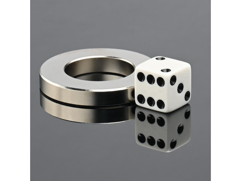Magnes neodymowy — średnica ⌀40 mm, otwór ⌀23 mm, grubość 6 mm — (N38)