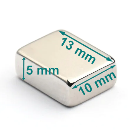Magnes — długość 13 mm, szerokość 10 mm, wysokość 5 mm — neodymowy (N35)