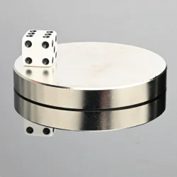 Bardzo mocny magnes — ⌀70 mm, grubość 10 mm — neodymowy (N35) - 003