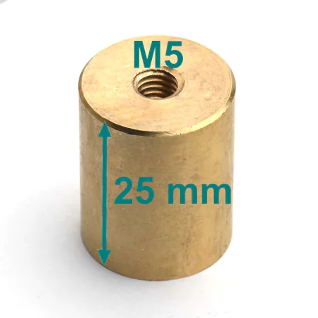 Magnes w obudowie mosiężnej, średnica ⌀20 mm, gwint wewn. M6, wys. 25 mm, neodymowy