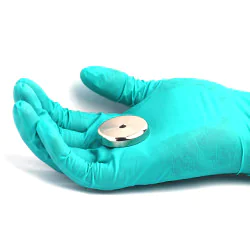 Magnes w obudowie — średnica ⌀36 mm, z otworem pod płaski łeb śruby — neodymowy - 009
