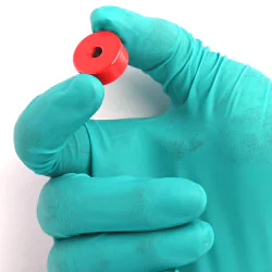 Magnes w obudowie — średnica ⌀19,1 mm, z otworem pod stożkowy łeb śruby — alnico - 005
