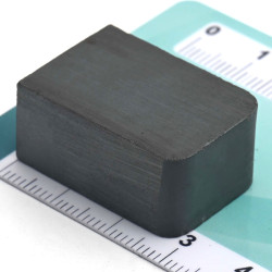 Magnes — długość 29,3 mm, szerokość 20 mm, wysokość 13,6 mm — ferrytowy (F35) - 003