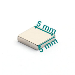 Magnes — długość 5 mm, szerokość 5 mm, wysokość 2 mm — neodymowy (N38) - 0010