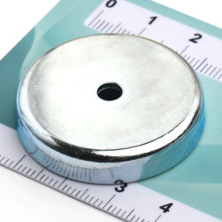 Magnes w obudowie — średnica ⌀36,2 mm, z otworem pod płaski łeb śruby — ferrytowy - 004