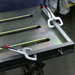 Przenośny stół spawalniczy TS3020 NOMAD™ Stronghandtools