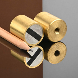 UM 22,3 mosiądz X 25 / M6 / SmCo - 004