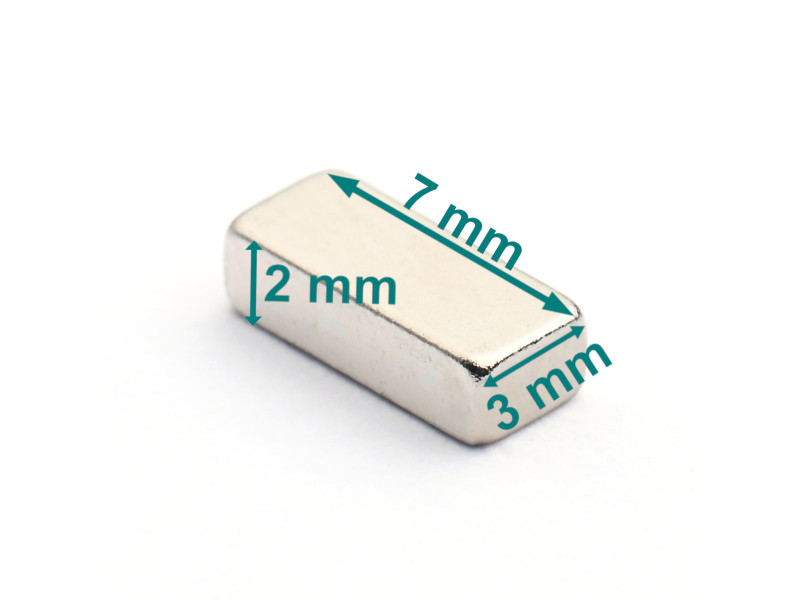 Magnes — długość 7 mm, szerokość 3 mm, wysokość 2 mm — neodymowy (N38) Magnes — długość 7 mm, szerokość 3 mm, wysokość 2 mm — neodymowy (N38)