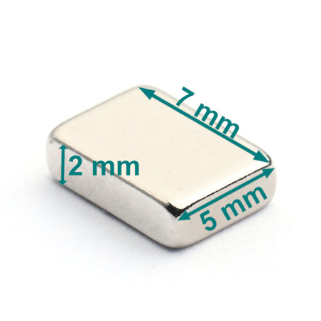 Magnes — długość 7 mm, szerokość 5 mm, wysokość 2 mm — neodymowy (N38)