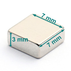 Magnes neodymowy — długość 7 mm, szerokość 7 mm, wysokość 3 mm — materiał N38