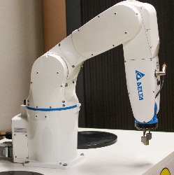 robotyczne ramię do precyzyjnych prac