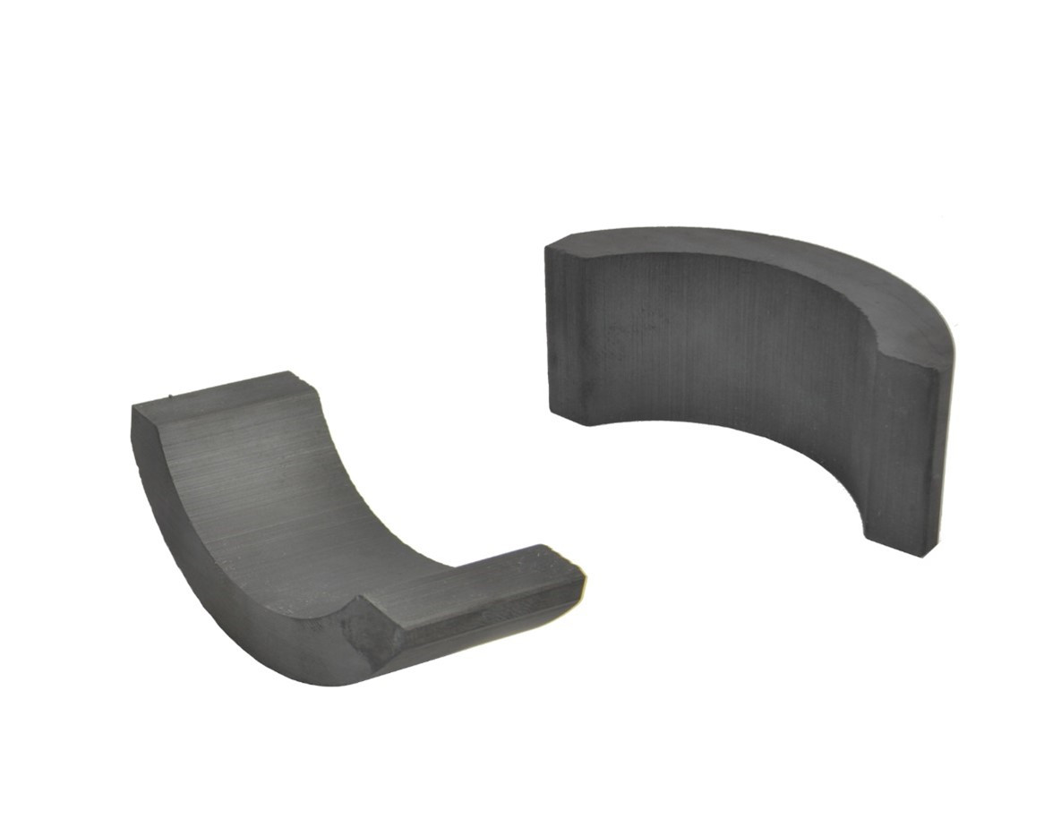 Jak produkuje się magnesy ferrytowe?