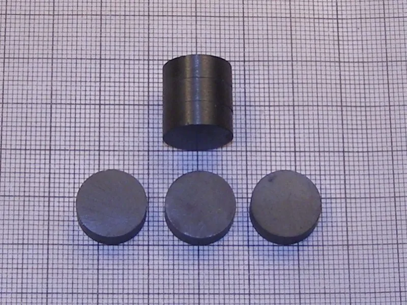 MW 14 x 4,5 / F30 - magnes ferrytowy